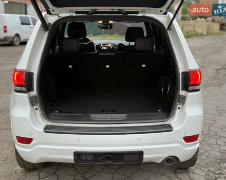 Белый Джип Гранд Чероки, объемом двигателя 3.6 л и пробегом 50 тыс. км за 26999 $, фото 31 на Automoto.ua