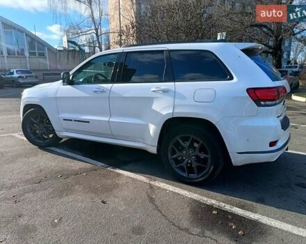 Белый Джип Гранд Чероки, объемом двигателя 5.65 л и пробегом 154 тыс. км за 28900 $, фото 4 на Automoto.ua