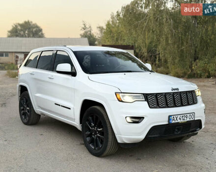 Белый Джип Гранд Чероки, объемом двигателя 3.6 л и пробегом 50 тыс. км за 26999 $, фото 15 на Automoto.ua