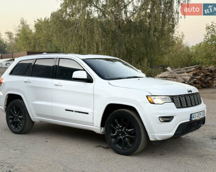 Белый Джип Гранд Чероки, объемом двигателя 3.6 л и пробегом 50 тыс. км за 26999 $, фото 21 на Automoto.ua