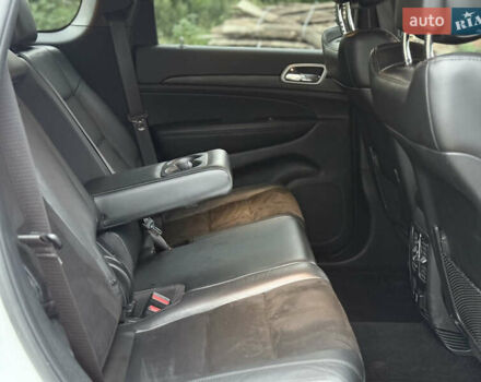 Белый Джип Гранд Чероки, объемом двигателя 3.6 л и пробегом 50 тыс. км за 26999 $, фото 28 на Automoto.ua