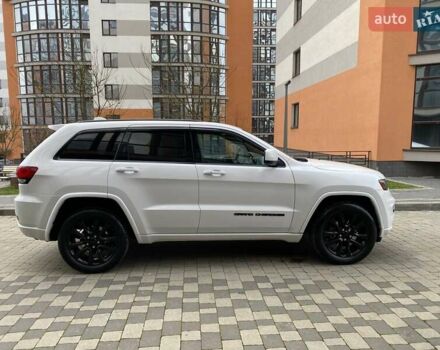 Белый Джип Гранд Чероки, объемом двигателя 3.6 л и пробегом 104 тыс. км за 25200 $, фото 13 на Automoto.ua