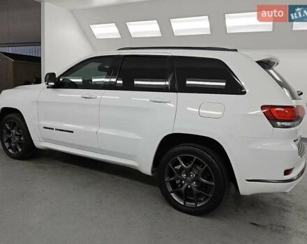 Белый Джип Гранд Чероки, объемом двигателя 3.6 л и пробегом 104 тыс. км за 5600 $, фото 1 на Automoto.ua