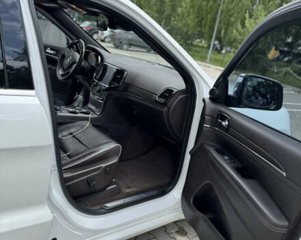 Белый Джип Гранд Чероки, объемом двигателя 3.6 л и пробегом 165 тыс. км за 29500 $, фото 10 на Automoto.ua