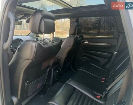 Белый Джип Гранд Чероки, объемом двигателя 5.65 л и пробегом 154 тыс. км за 28900 $, фото 20 на Automoto.ua