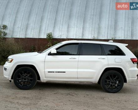 Белый Джип Гранд Чероки, объемом двигателя 3.6 л и пробегом 50 тыс. км за 26999 $, фото 19 на Automoto.ua