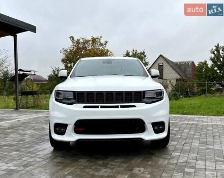 Джип Гранд Чероки 2020 в Луцке на Automoto.ua Белый Джип Гранд Чероки, объемом двигателя 5.65 л и пробегом 81 тыс. км за 29500 $, фото 6 на Automoto.ua