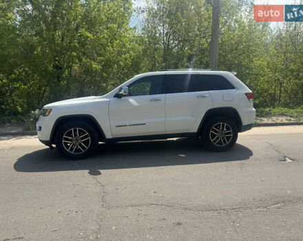 Белый Джип Гранд Чероки, объемом двигателя 3.6 л и пробегом 82 тыс. км за 24000 $, фото 3 на Automoto.ua