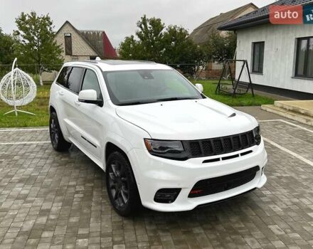 Джип Гранд Чероки 2020 в Луцке на Automoto.ua Белый Джип Гранд Чероки, объемом двигателя 5.65 л и пробегом 81 тыс. км за 29500 $, фото 34 на Automoto.ua