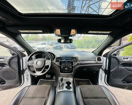 Белый Джип Гранд Чероки, объемом двигателя 3.6 л и пробегом 70 тыс. км за 27800 $, фото 20 на Automoto.ua