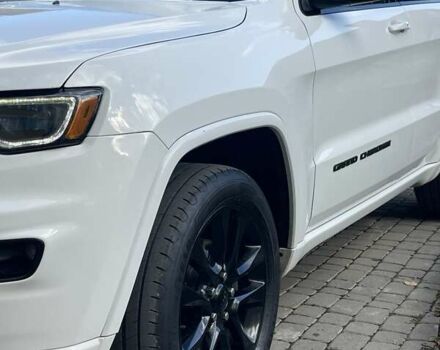 Білий Джип Grand Cherokee, об'ємом двигуна 3.6 л та пробігом 103 тис. км за 26900 $, фото 4 на Automoto.ua