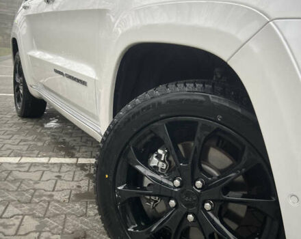 Білий Джип Grand Cherokee, об'ємом двигуна 5.65 л та пробігом 76 тис. км за 40000 $, фото 15 на Automoto.ua