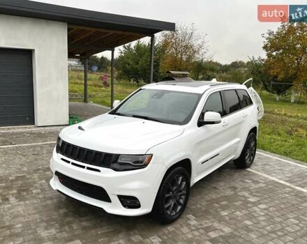 Джип Гранд Чероки 2020 в Луцке на Automoto.ua Белый Джип Гранд Чероки, объемом двигателя 5.65 л и пробегом 81 тыс. км за 29500 $, фото 12 на Automoto.ua