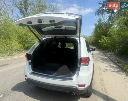 Белый Джип Гранд Чероки, объемом двигателя 3.6 л и пробегом 82 тыс. км за 24000 $, фото 6 на Automoto.ua