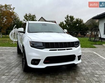 Джип Гранд Чероки 2020 в Луцке на Automoto.ua Белый Джип Гранд Чероки, объемом двигателя 5.65 л и пробегом 81 тыс. км за 29500 $, фото 36 на Automoto.ua