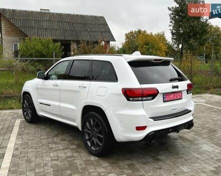 Джип Гранд Чероки 2020 в Луцке на Automoto.ua Белый Джип Гранд Чероки, объемом двигателя 5.65 л и пробегом 81 тыс. км за 29500 $, фото 22 на Automoto.ua
