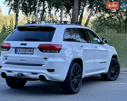 Джип Гранд Чероки 2020 в Киеве на Automoto.ua Белый Джип Гранд Чероки, объемом двигателя 5.7 л и пробегом 43 тыс. км за 35999 $, фото 13 на Automoto.ua