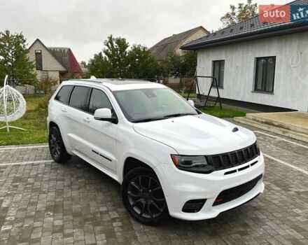 Джип Гранд Чероки 2020 в Луцке на Automoto.ua Белый Джип Гранд Чероки, объемом двигателя 5.65 л и пробегом 81 тыс. км за 29500 $, фото 3 на Automoto.ua