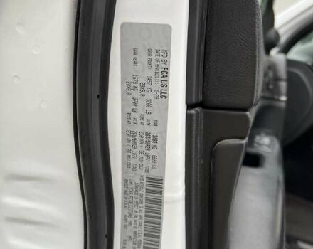 Джип Гранд Чероки 2020 в Луцке на Automoto.ua Белый Джип Гранд Чероки, объемом двигателя 5.65 л и пробегом 81 тыс. км за 29500 $, фото 51 на Automoto.ua