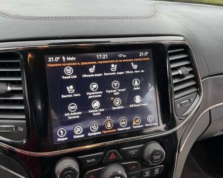 Джип Гранд Чероки 2020 в Луцке на Automoto.ua Белый Джип Гранд Чероки, объемом двигателя 5.65 л и пробегом 81 тыс. км за 29500 $, фото 54 на Automoto.ua