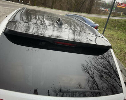 Білий Джип Grand Cherokee, об'ємом двигуна 5.65 л та пробігом 76 тис. км за 40000 $, фото 6 на Automoto.ua