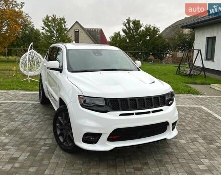 Джип Гранд Чероки 2020 в Луцке на Automoto.ua Белый Джип Гранд Чероки, объемом двигателя 5.65 л и пробегом 81 тыс. км за 29500 $, фото 4 на Automoto.ua