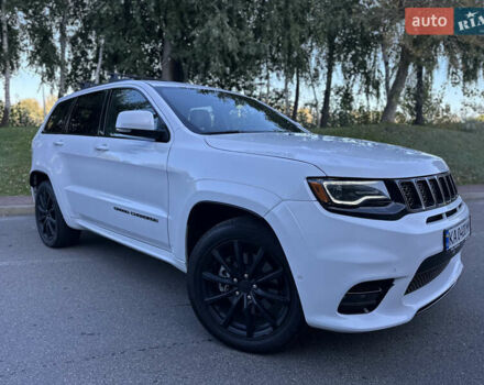 Джип Гранд Чероки 2020 в Киеве на Automoto.ua Белый Джип Гранд Чероки, объемом двигателя 5.7 л и пробегом 43 тыс. км за 35999 $, фото 9 на Automoto.ua