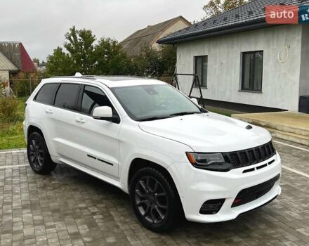 Джип Гранд Чероки 2020 в Луцке на Automoto.ua Белый Джип Гранд Чероки, объемом двигателя 5.65 л и пробегом 81 тыс. км за 29500 $, фото 32 на Automoto.ua