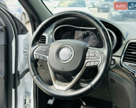 Белый Джип Гранд Чероки, объемом двигателя 3.6 л и пробегом 70 тыс. км за 27800 $, фото 22 на Automoto.ua