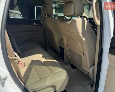 Білий Джип Grand Cherokee, об'ємом двигуна 3.6 л та пробігом 120 тис. км за 27700 $, фото 13 на Automoto.ua