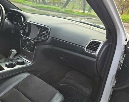 Белый Джип Гранд Чероки, объемом двигателя 3.6 л и пробегом 71 тыс. км за 26000 $, фото 12 на Automoto.ua