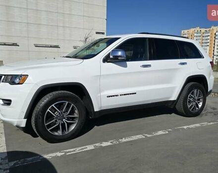 Белый Джип Гранд Чероки, объемом двигателя 3.6 л и пробегом 94 тыс. км за 28800 $, фото 1 на Automoto.ua