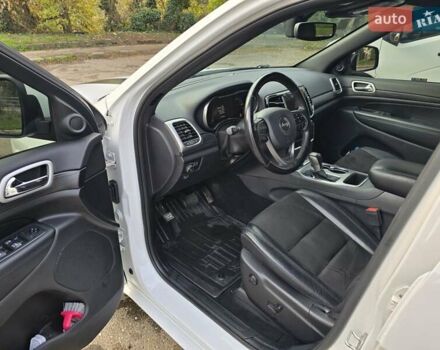 Белый Джип Гранд Чероки, объемом двигателя 3.6 л и пробегом 71 тыс. км за 26000 $, фото 11 на Automoto.ua