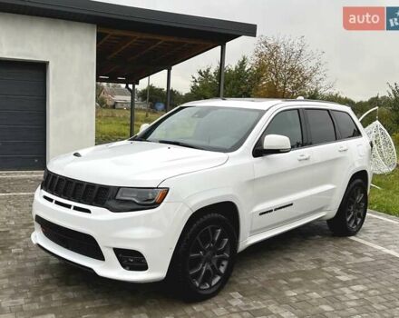 Джип Гранд Чероки 2020 в Луцке на Automoto.ua Белый Джип Гранд Чероки, объемом двигателя 5.65 л и пробегом 81 тыс. км за 29500 $, фото 13 на Automoto.ua