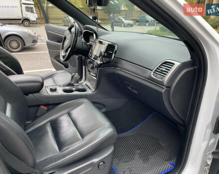 Білий Джип Grand Cherokee, об'ємом двигуна 3.6 л та пробігом 67 тис. км за 29999 $, фото 6 на Automoto.ua