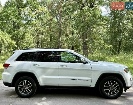 Білий Джип Grand Cherokee, об'ємом двигуна 3.6 л та пробігом 59 тис. км за 24500 $, фото 3 на Automoto.ua