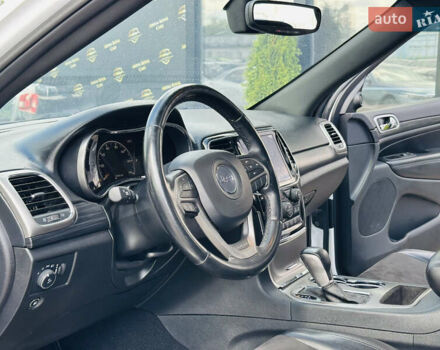 Белый Джип Гранд Чероки, объемом двигателя 3.6 л и пробегом 70 тыс. км за 27800 $, фото 13 на Automoto.ua