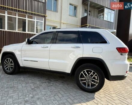Джип Гранд Чероки 2021 в Ромнах на Automoto.ua Белый Джип Гранд Чероки, объемом двигателя 3.6 л и пробегом 58 тыс. км за 27000 $, фото 3 на Automoto.ua