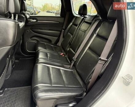 Джип Grand Cherokee 2021 у Дніпро (Дніпропетровську) на Automoto.ua Білий Джип Grand Cherokee, об'ємом двигуна 3.6 л та пробігом 93 тис. км за 26500 $, фото 22 на Automoto.ua