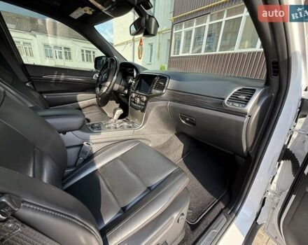 Джип Гранд Чероки 2021 в Ромнах на Automoto.ua Белый Джип Гранд Чероки, объемом двигателя 3.6 л и пробегом 58 тыс. км за 27000 $, фото 9 на Automoto.ua