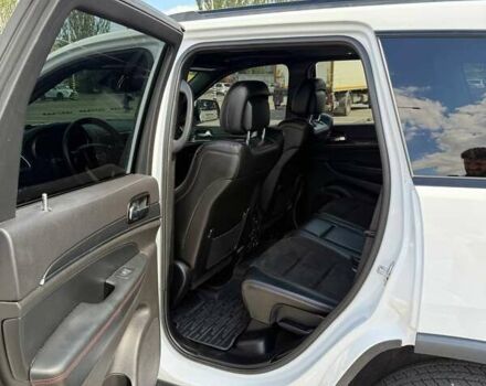 Белый Джип Гранд Чероки, объемом двигателя 3.6 л и пробегом 123 тыс. км за 33500 $, фото 17 на Automoto.ua