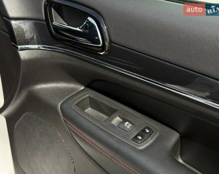 Белый Джип Гранд Чероки, объемом двигателя 5.65 л и пробегом 4 тыс. км за 39898 $, фото 52 на Automoto.ua