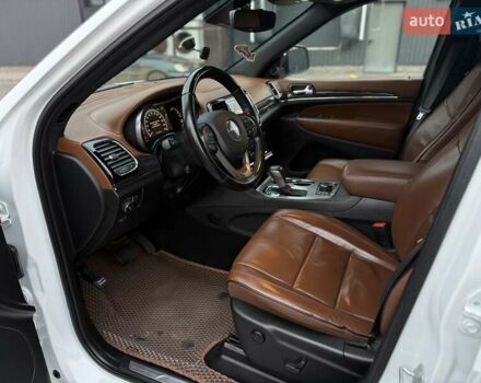 Белый Джип Гранд Чероки, объемом двигателя 2.97 л и пробегом 110 тыс. км за 34000 $, фото 9 на Automoto.ua