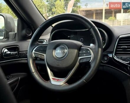 Белый Джип Гранд Чероки, объемом двигателя 5.65 л и пробегом 4 тыс. км за 39898 $, фото 42 на Automoto.ua