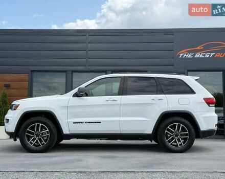 Белый Джип Гранд Чероки, объемом двигателя 5.65 л и пробегом 4 тыс. км за 39898 $, фото 4 на Automoto.ua