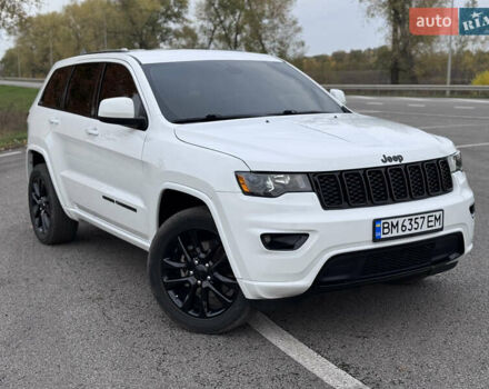 Білий Джип Grand Cherokee, об'ємом двигуна 3.6 л та пробігом 92 тис. км за 24500 $, фото 1 на Automoto.ua