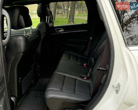 Белый Джип Гранд Чероки, объемом двигателя 3.6 л и пробегом 61 тыс. км за 24900 $, фото 48 на Automoto.ua