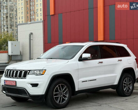 Джип Гранд Чероки 2021 в Киеве на Automoto.ua Белый Джип Гранд Чероки, объемом двигателя 3.6 л и пробегом 61 тыс. км за 25500 $, фото 3 на Automoto.ua