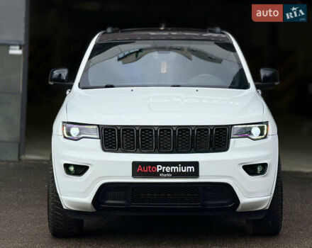 Білий Джип Grand Cherokee, об'ємом двигуна 3.6 л та пробігом 30 тис. км за 31000 $, фото 3 на Automoto.ua