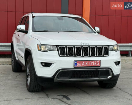 Джип Гранд Чероки 2021 в Киеве на Automoto.ua Белый Джип Гранд Чероки, объемом двигателя 3.6 л и пробегом 61 тыс. км за 25500 $, фото 6 на Automoto.ua